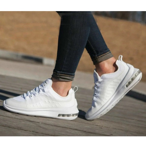 Nike Air Max Axis Sneakers - Picture 2 of 10